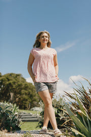 Homelee Daisy Top in Pink Blooms 479 04