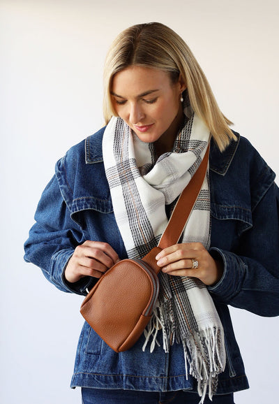 Archer House Cross Body Phone Bag 59