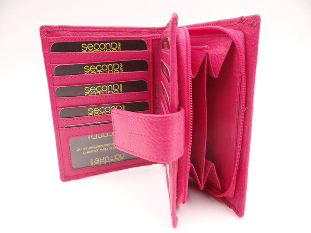 Second Nature Leather Compact Manage Me Wallet C015