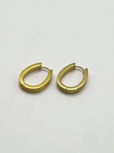 Some Gold Coloured Oval Hoop Earrings 449
