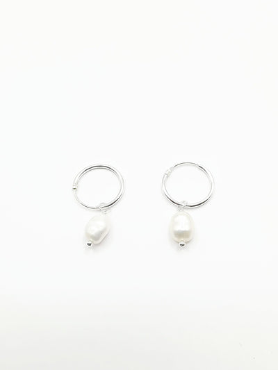 Some Sterling Silver Freshwater Pearl Huggie Earrings 811