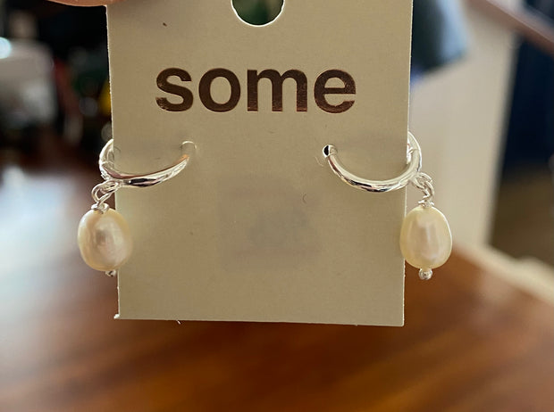 Some Sterling Silver Fresh Water Pearl Huggie Earrings 986
