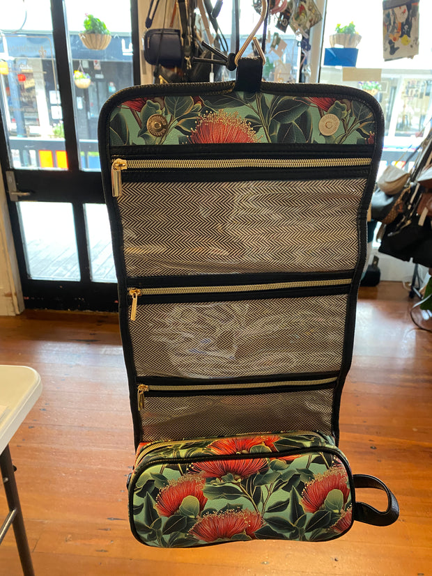 Moana Road Toiletry Bag Great Barrier