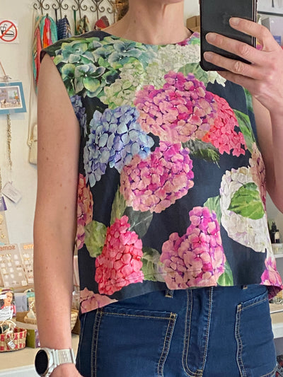Foil Hydrangea Floral Sleeveless Pleat Back Top TP14102