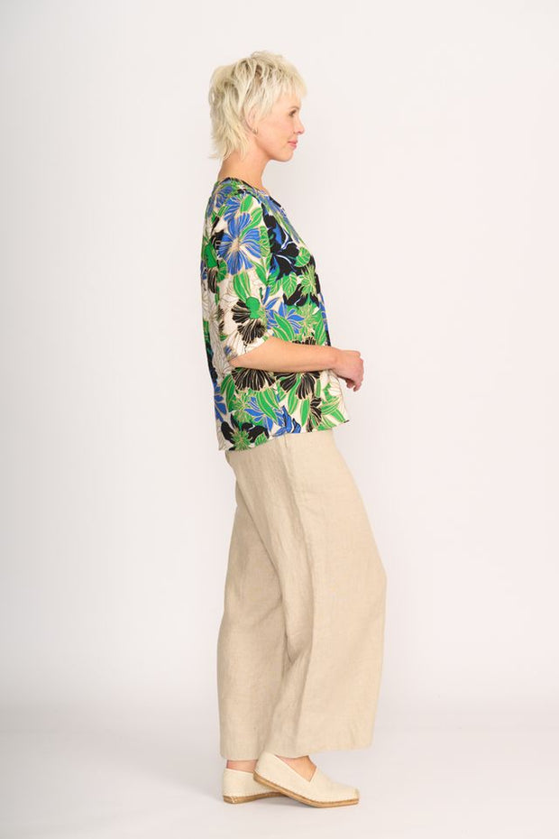 Foil Pintuck Scoop Hem Top in Floral Delight TP14603