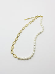Some Gold Plated Pearl and Oval Chain Link Necklace 042