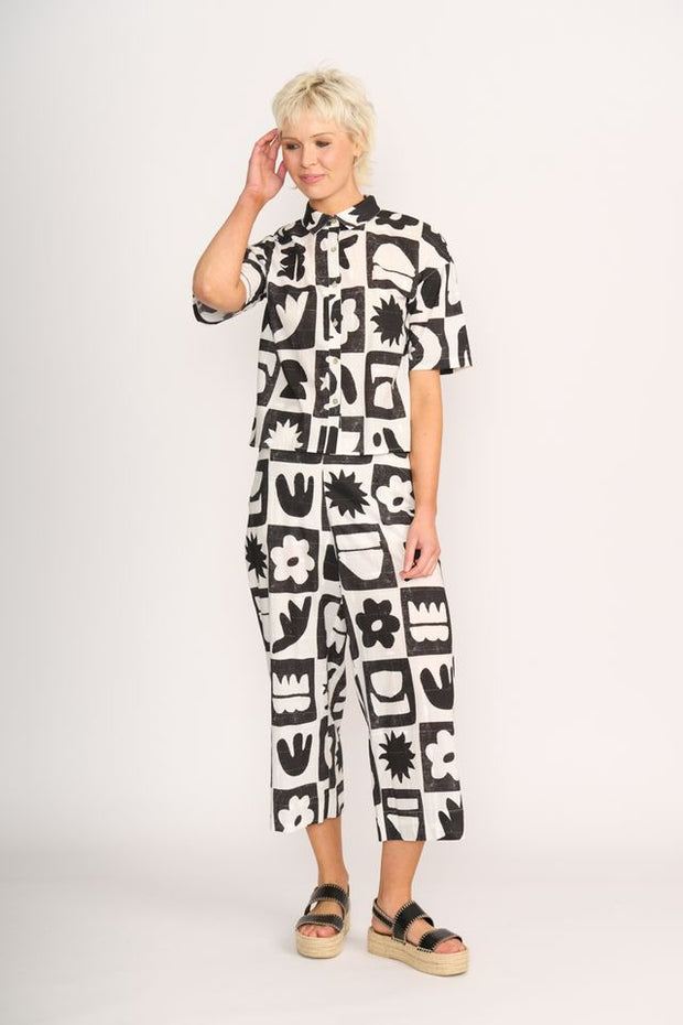 OH Three Boxy Short Sleeve Shirt in Mono TP14321