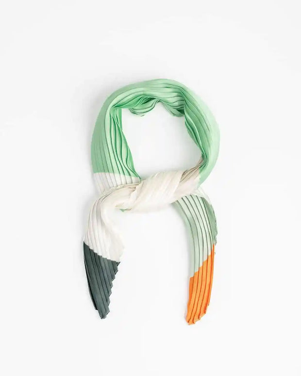 Stilen Bindi Pleated Scarf