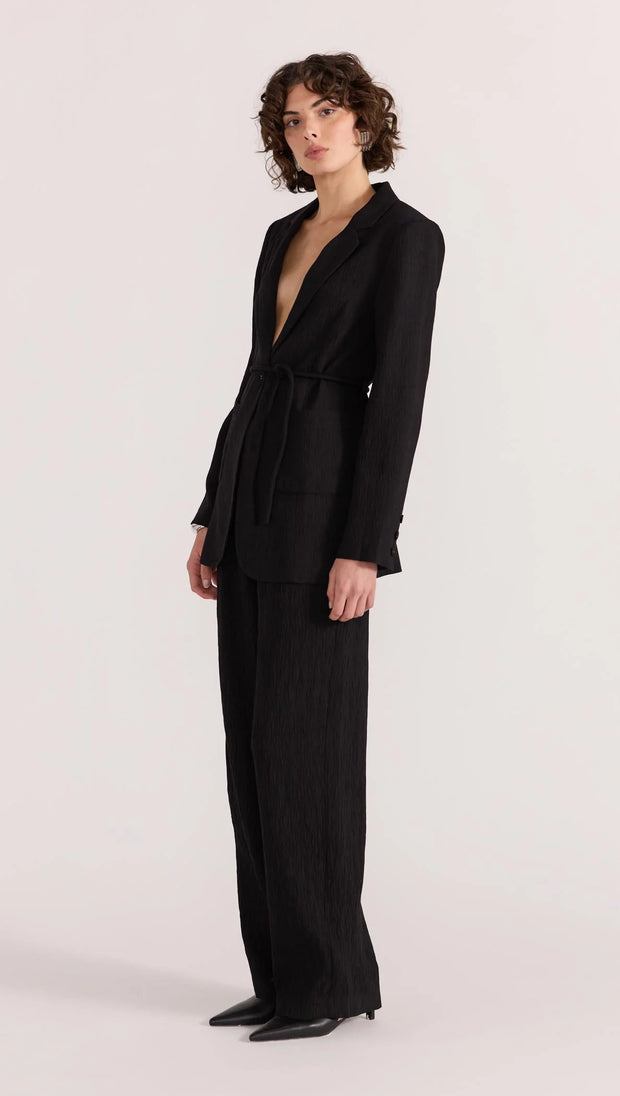 Staple the Label Emory Tie Waist Blazer in Black 2502483