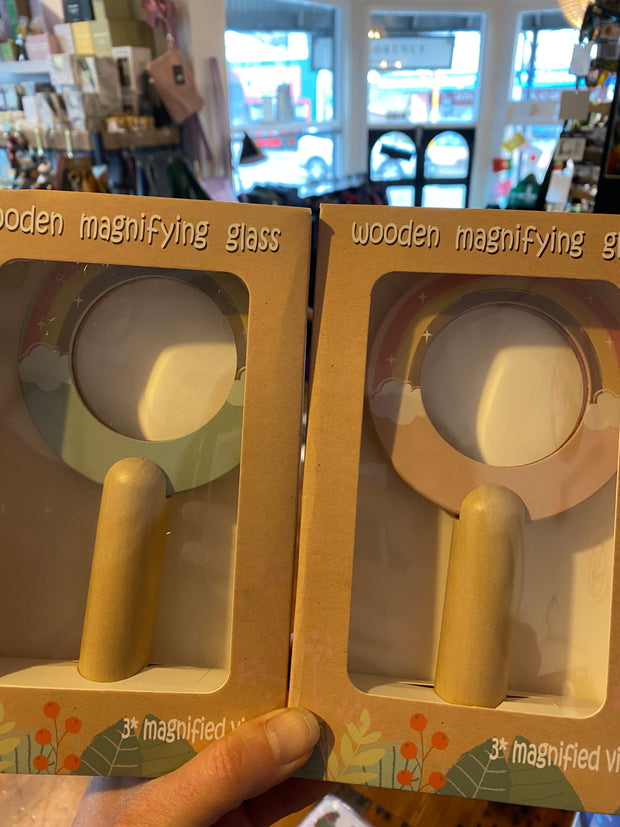 Allen Trading Wooden Magnifying Glass Rainbow