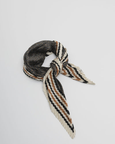 Stilen Iris Pleated Square Scarf
