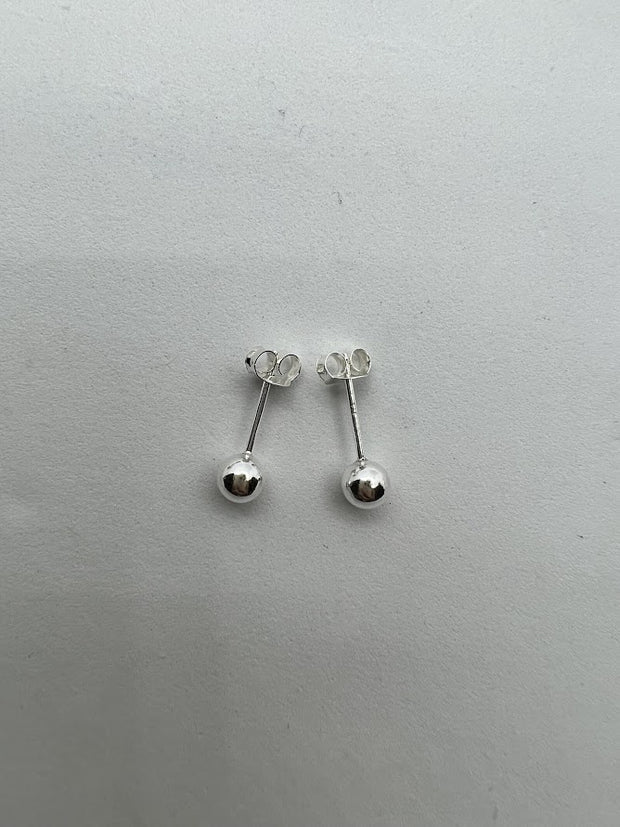 Some Sterling Silver Ball Stud Earrings 358
