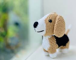 Above Rubies Crochet Dog Beagle 60