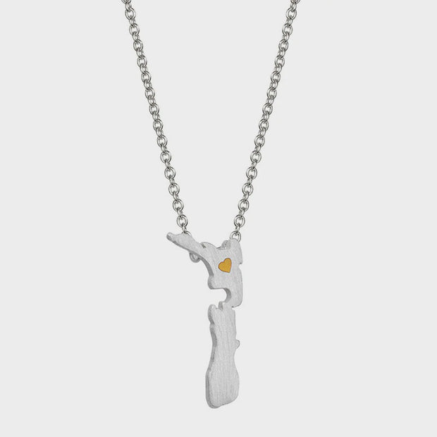 Little Taonga New Zealand Necklace Silver 27